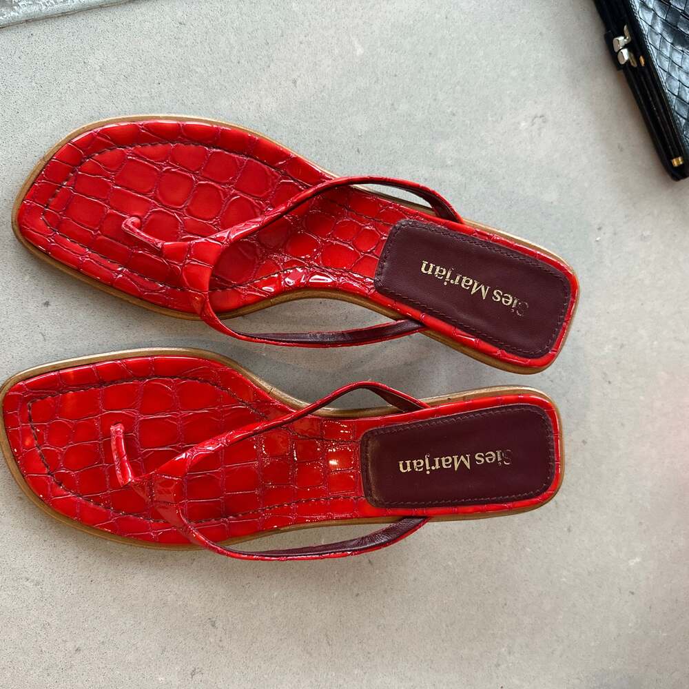 Sies Marjan Red Croc-Embossed Leather Kitten Heel Thong Sandals
